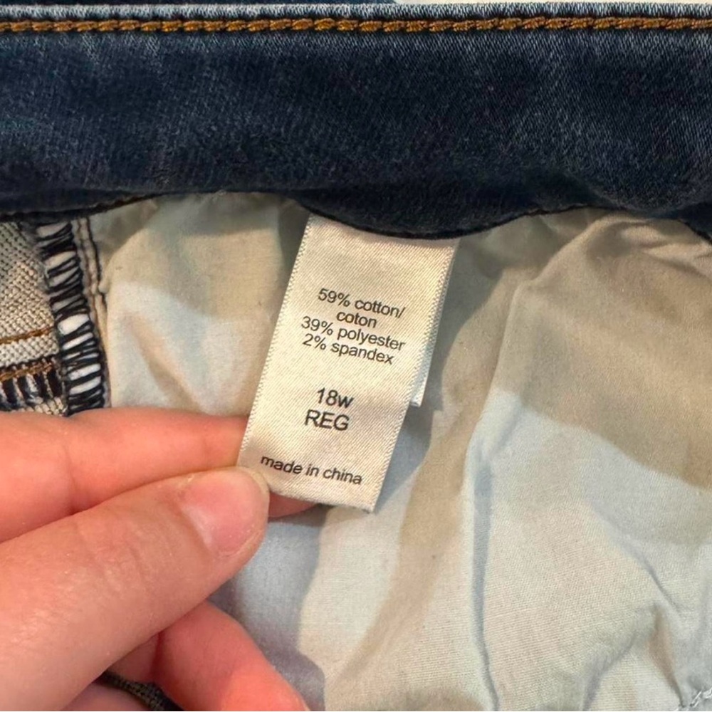 Dark Wash Skinny Jeans - Picture 4 of 6